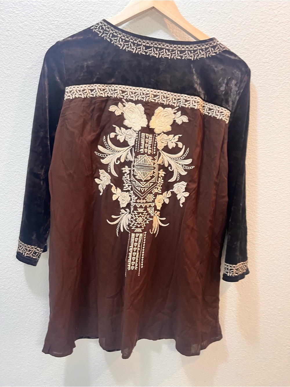 ANDREE BY UNIT Embroidered Boho Blouse - Brown & Black